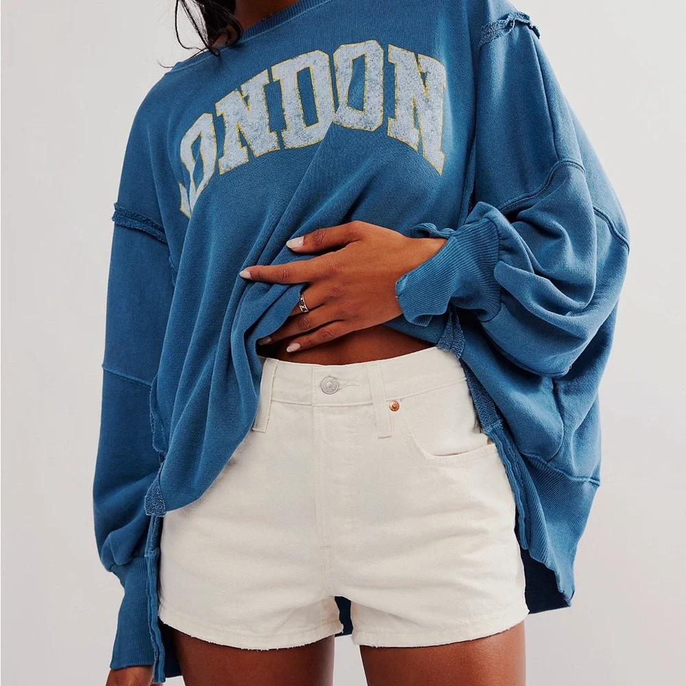 Levi’s 501 Short - Picture 2 of 4